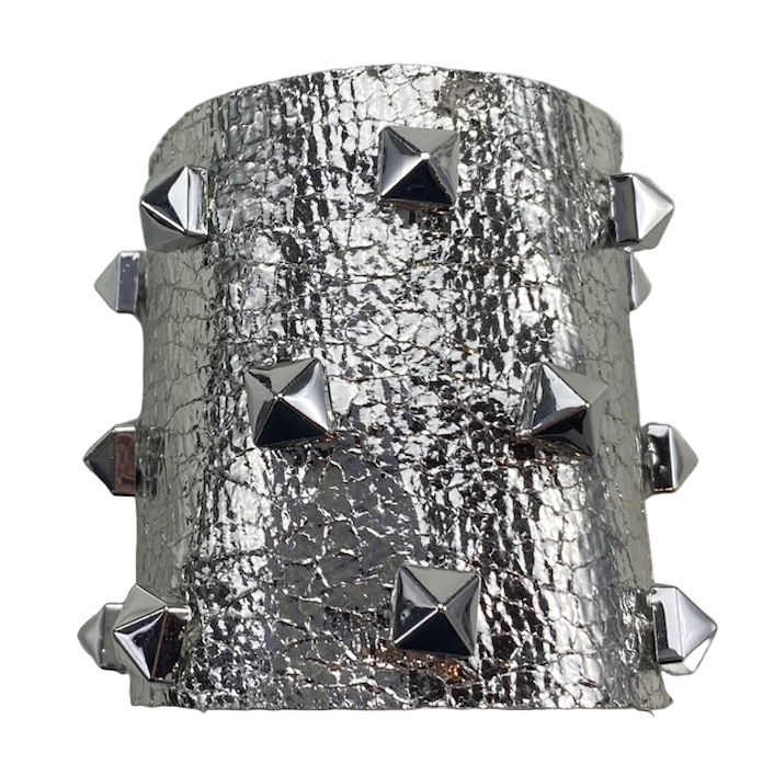 Silver Spikes on Silver
