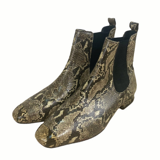 Runway Closet - Chelsea Boot - Kara Mac Shoes